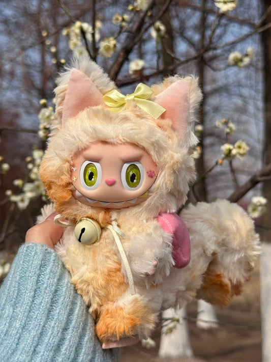 Golden Tail Cute Labubu: Peluche personalizado por artista, rediseñado con una muñeca V1/V2 100 % auténtica | Yellow Bell Bow