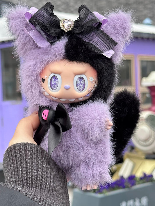 Lindo Labubu estilo Kuromi: peluche personalizado por artista, rediseñado con una muñeca V1/V2 100 % auténtica.
