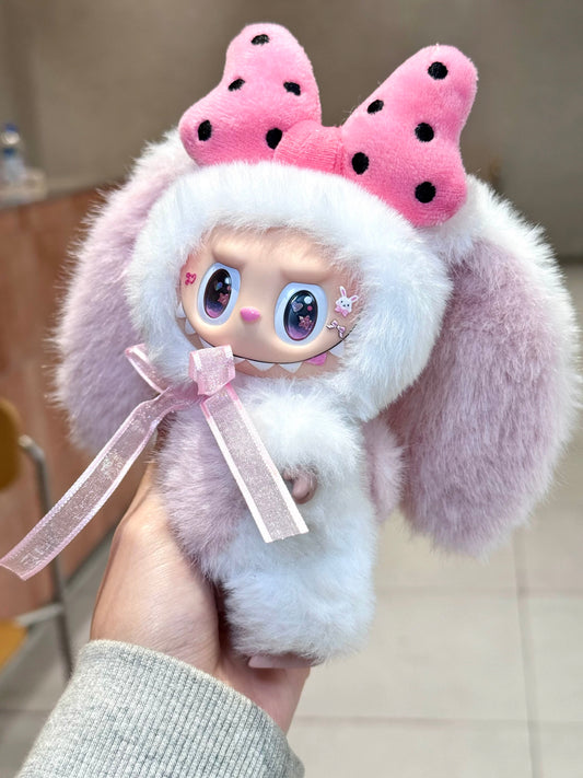 Conejito Rosa Orejas Grandes Labubu – Peluche Personalizado por Artista | Rediseñado DIY con Muñeca V1/V2 100% Auténtica | Lazo de Puntos Rosados